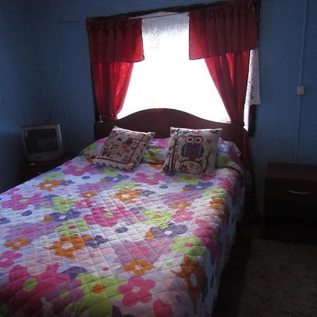 Hostal Y Cabanas Peumayen Puerto Guadal Ngoại thất bức ảnh
