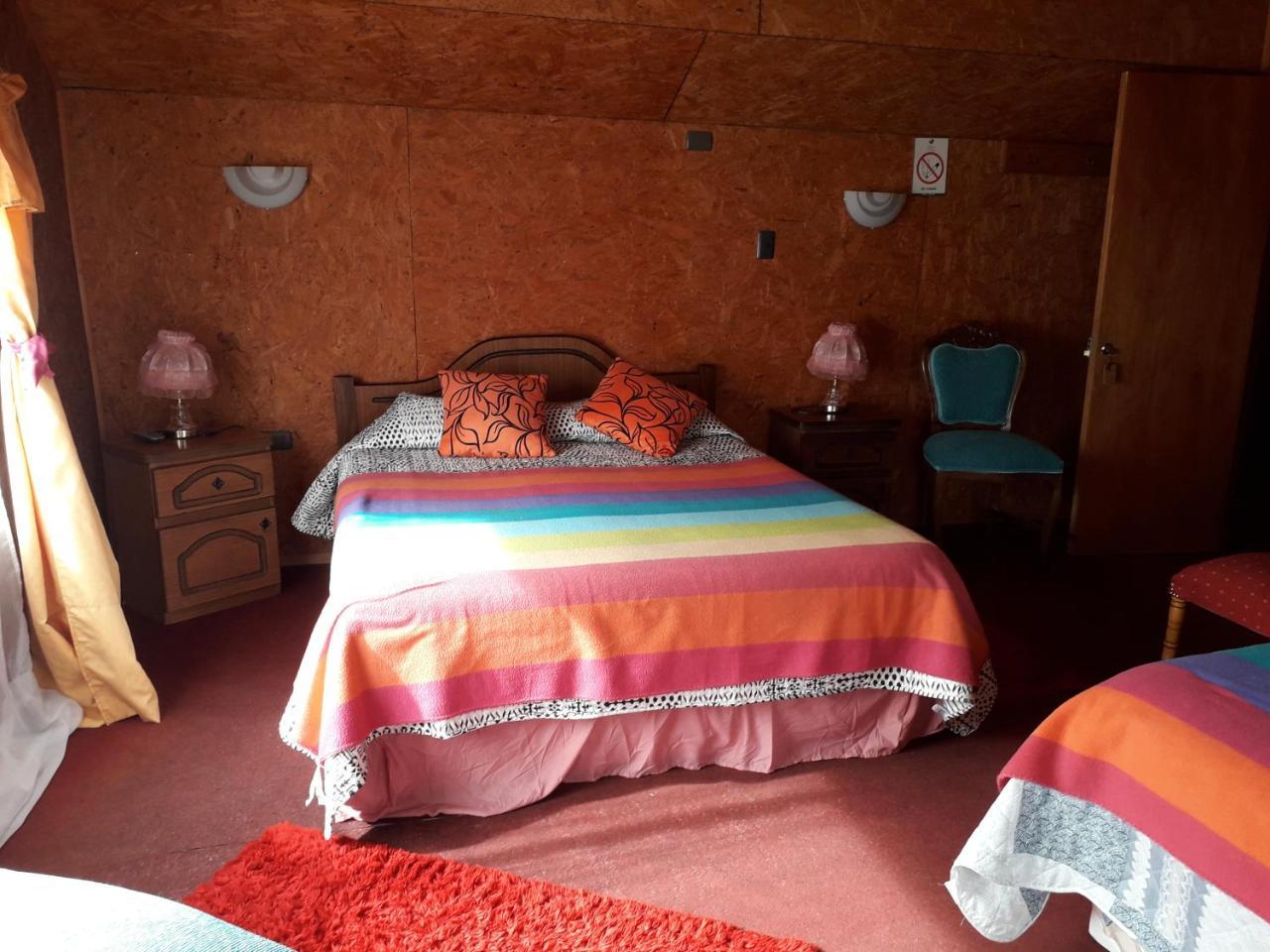Hostal Y Cabanas Peumayen Puerto Guadal Ngoại thất bức ảnh